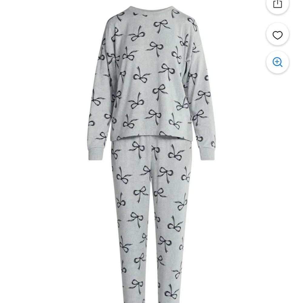Women's Gray Pajama Set with Bow Pattern